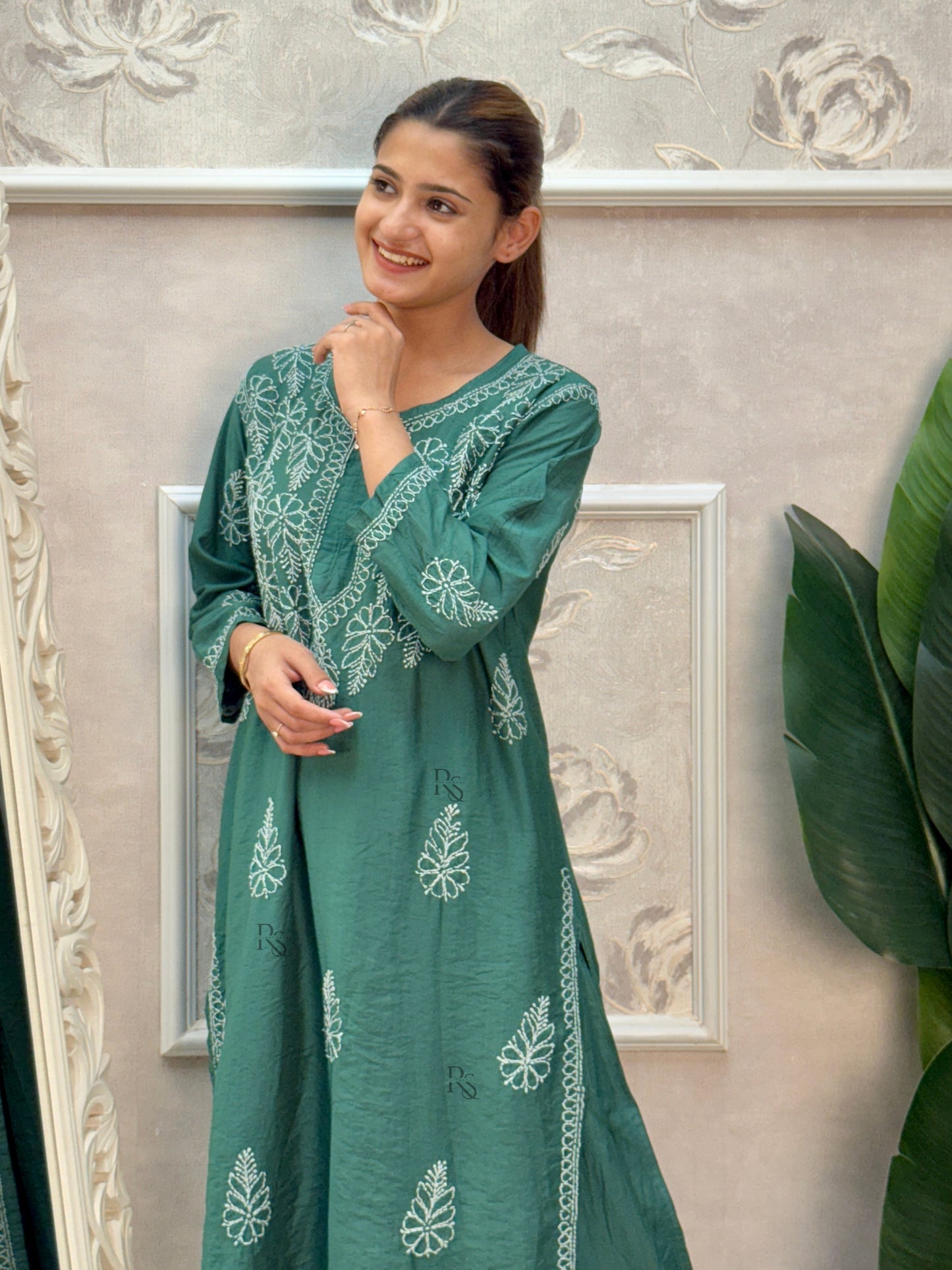 Green Chanderi Lucknow Chikankari kurta and pant set with Bakhiya hand embroidery