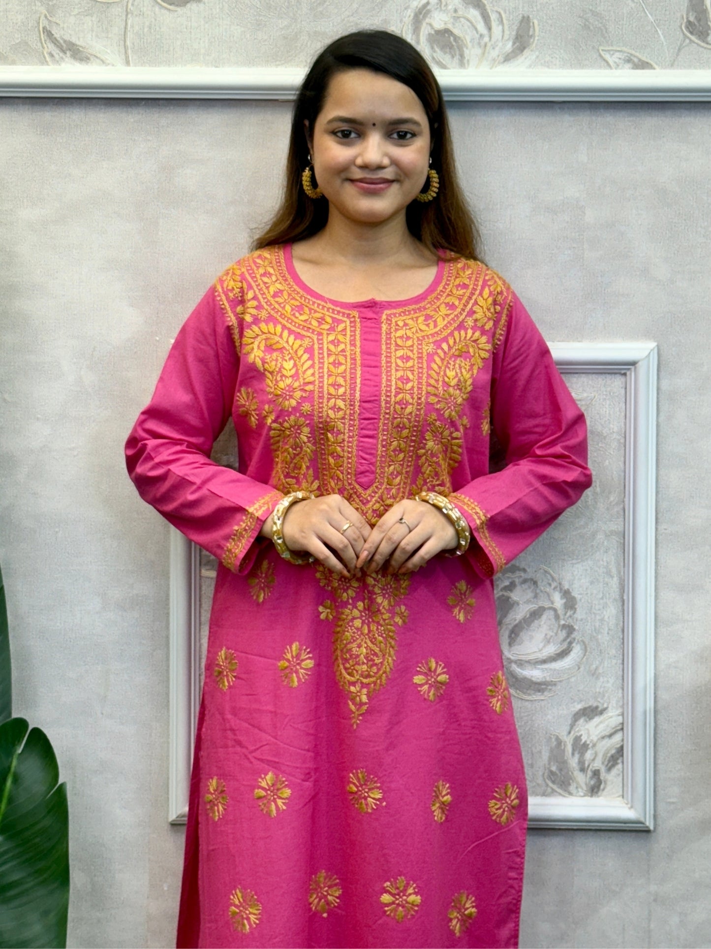 Pink cotton Lucknow Chikankari kurta with hand embroidery – soft casual wear