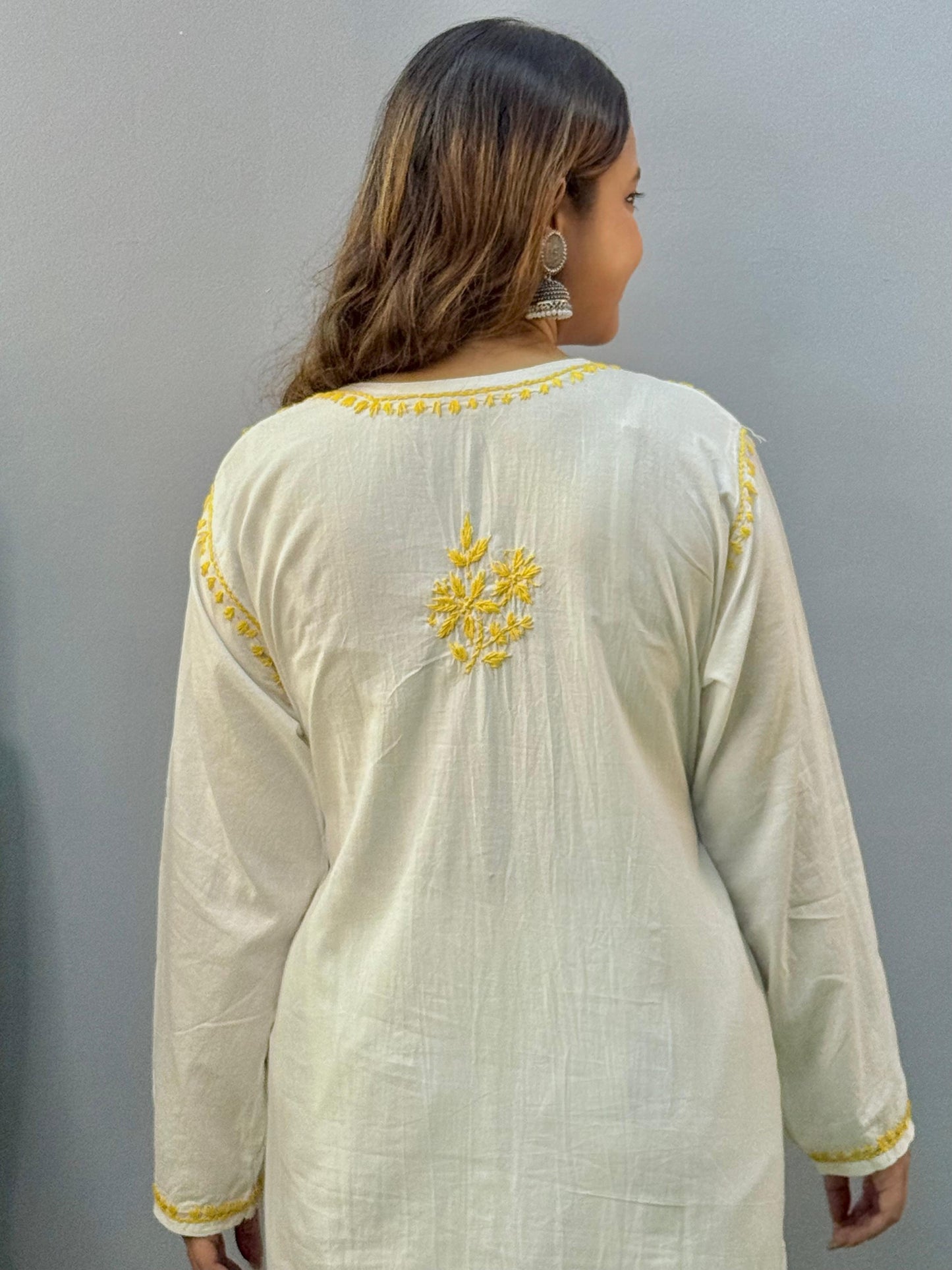 White cotton chikankari kurta with hand embroidery