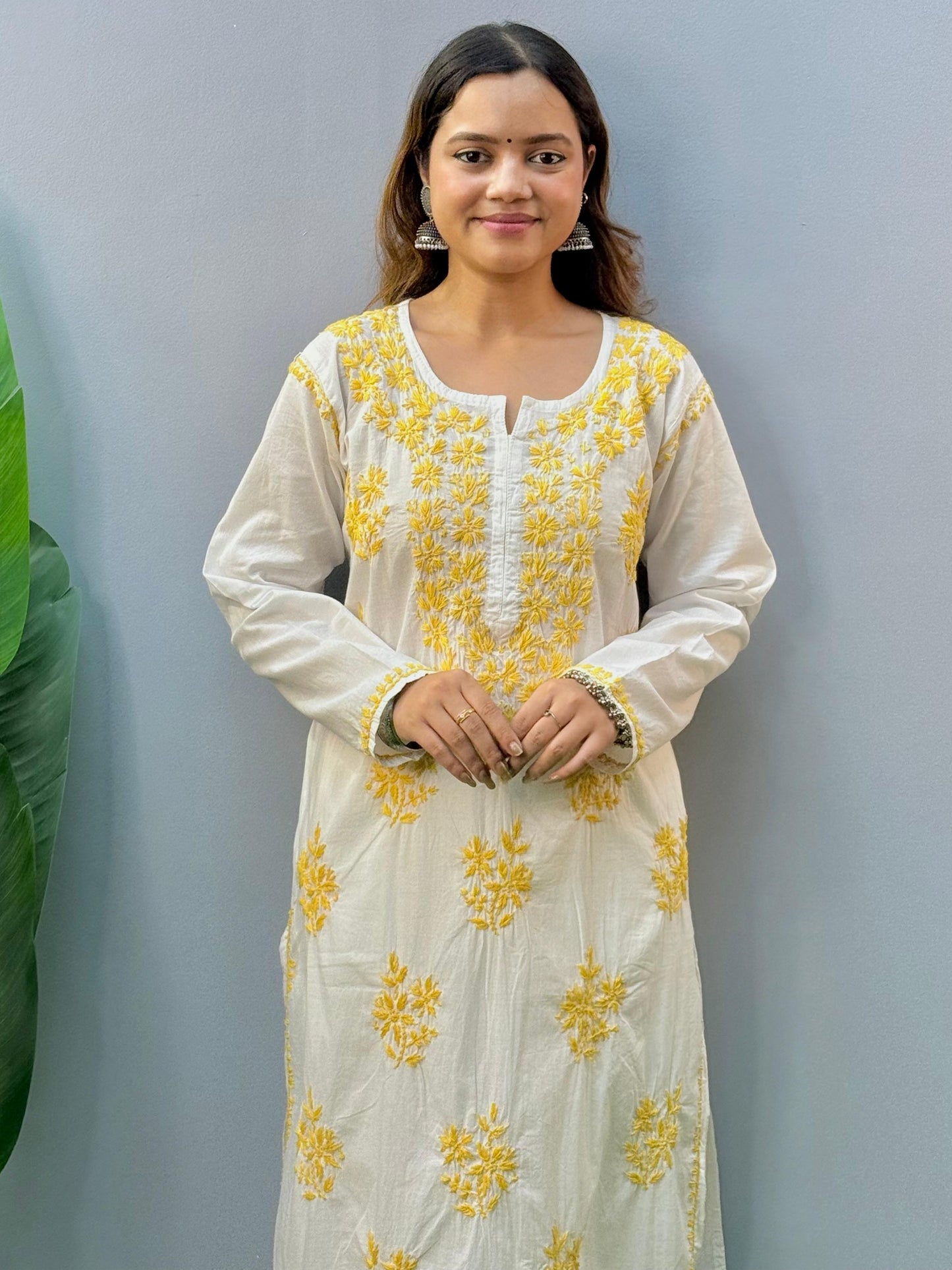 White cotton chikankari kurta with hand embroidery