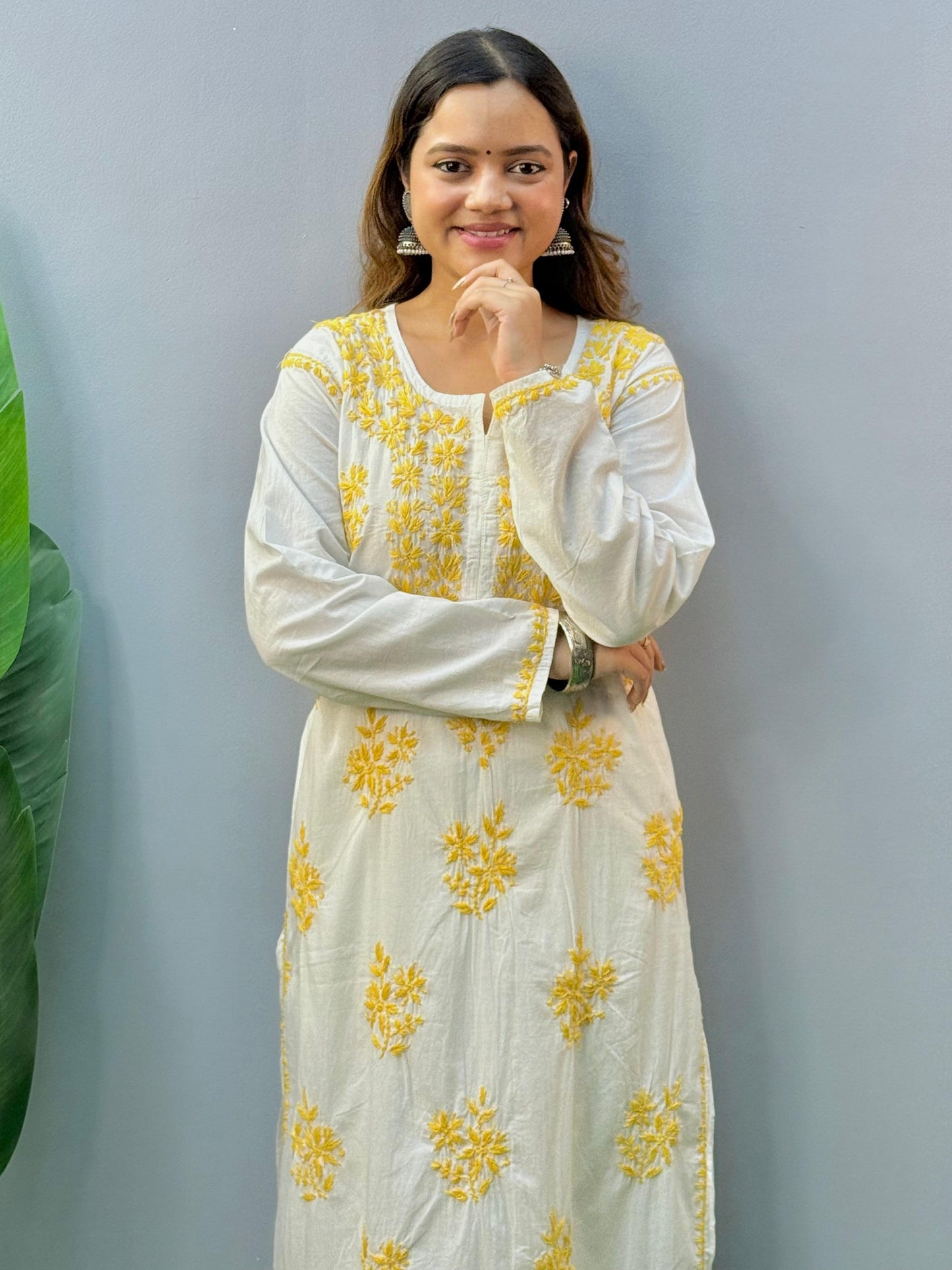 White cotton chikankari kurta with hand embroidery