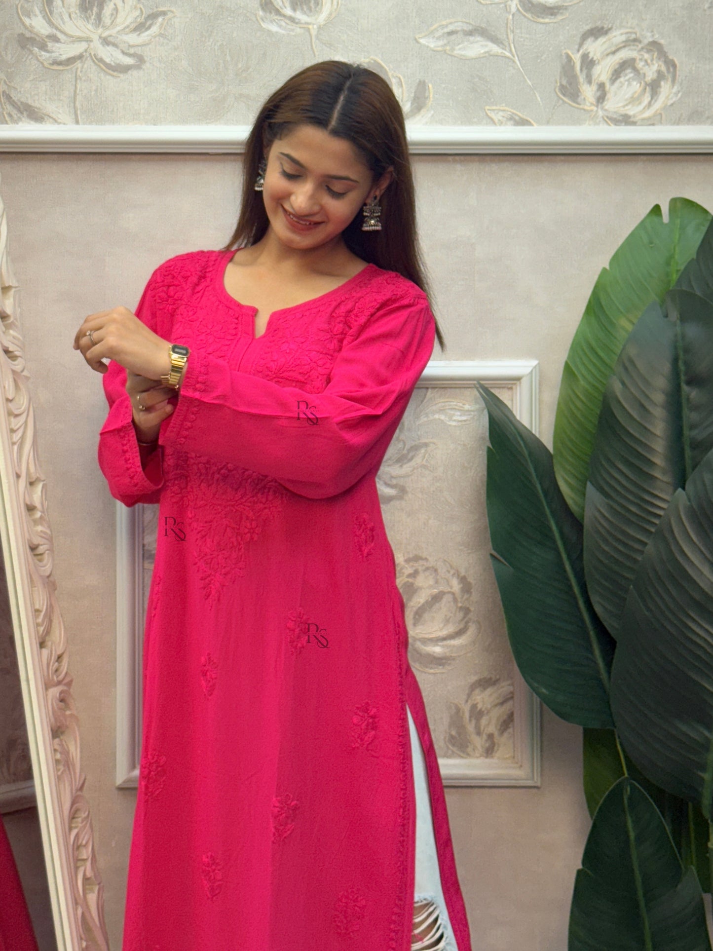 Fuchsia pink Lucknow chikankari rayon kurta with hand embroidery