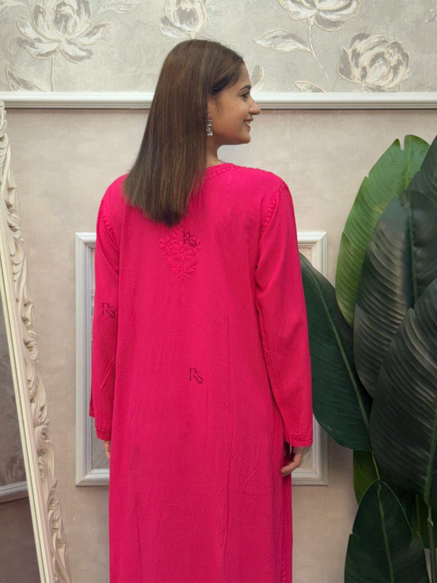 Fuchsia pink Lucknow chikankari rayon kurta with hand embroidery
