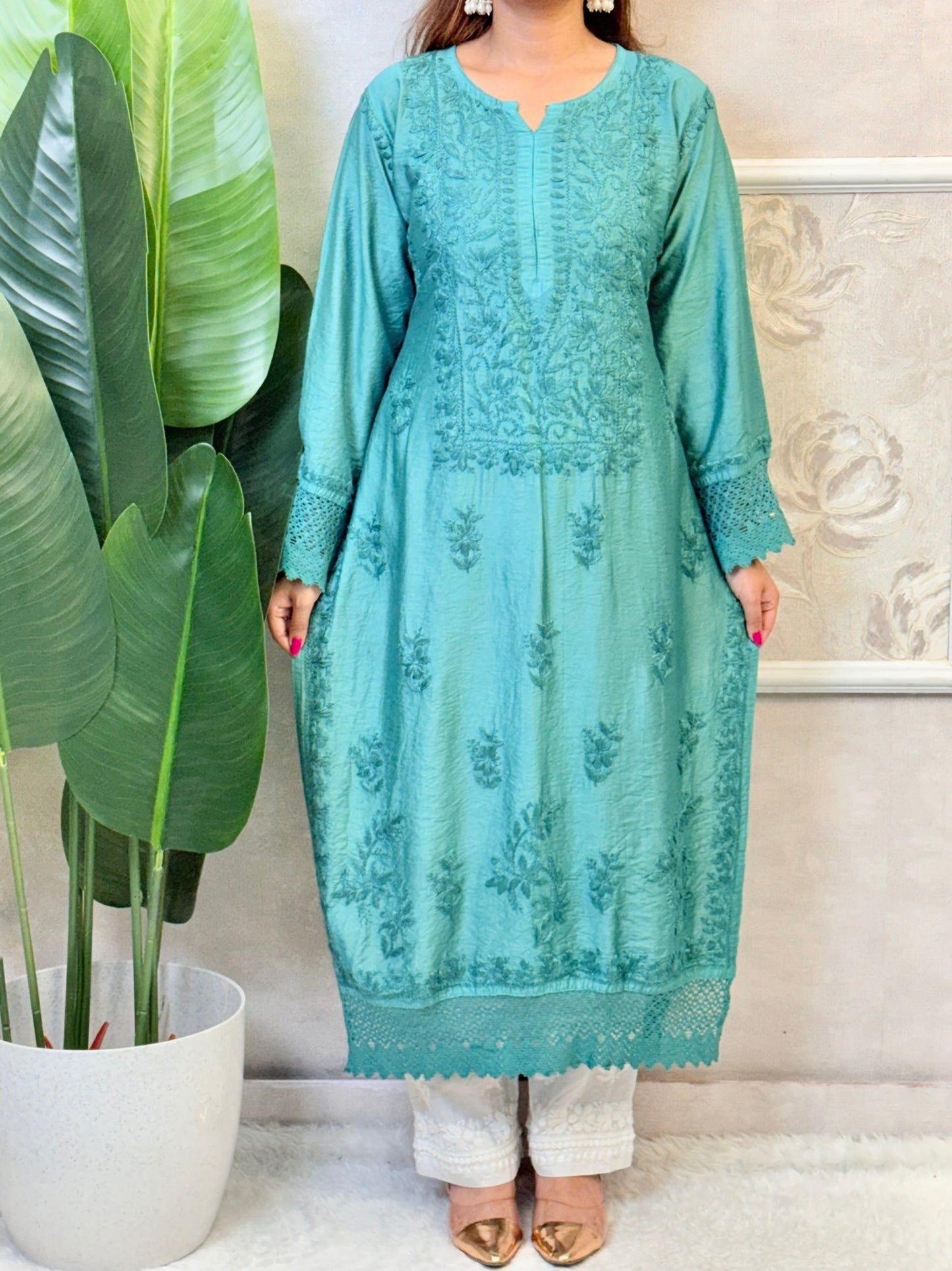 Teal green Chanderi kurta with Lucknowi Chikankari hand embroidery and lace detailing – premium ethnic wear for women