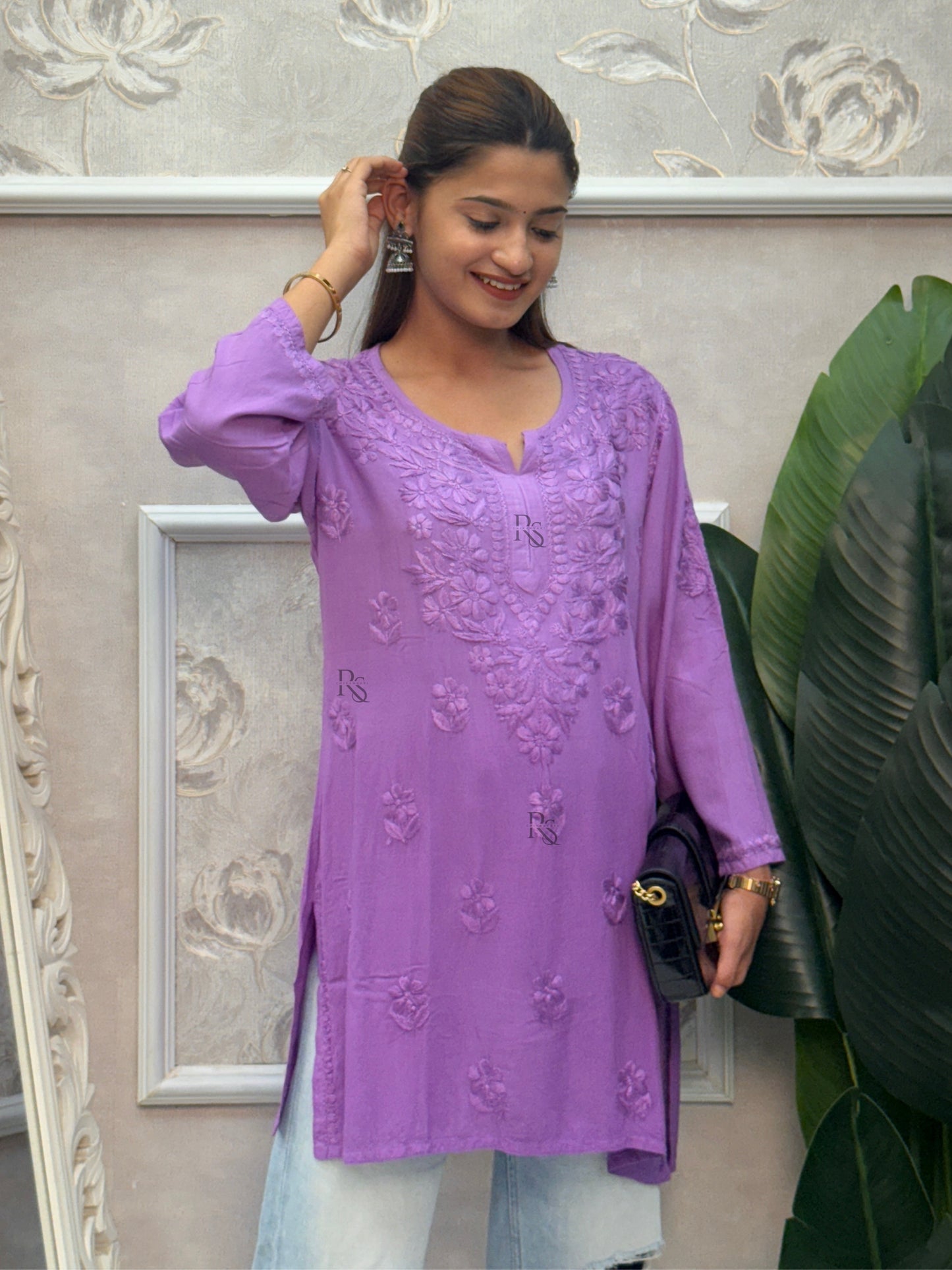 Lavender rayon Lucknow Chikankari short kurta with delicate hand embroidery.