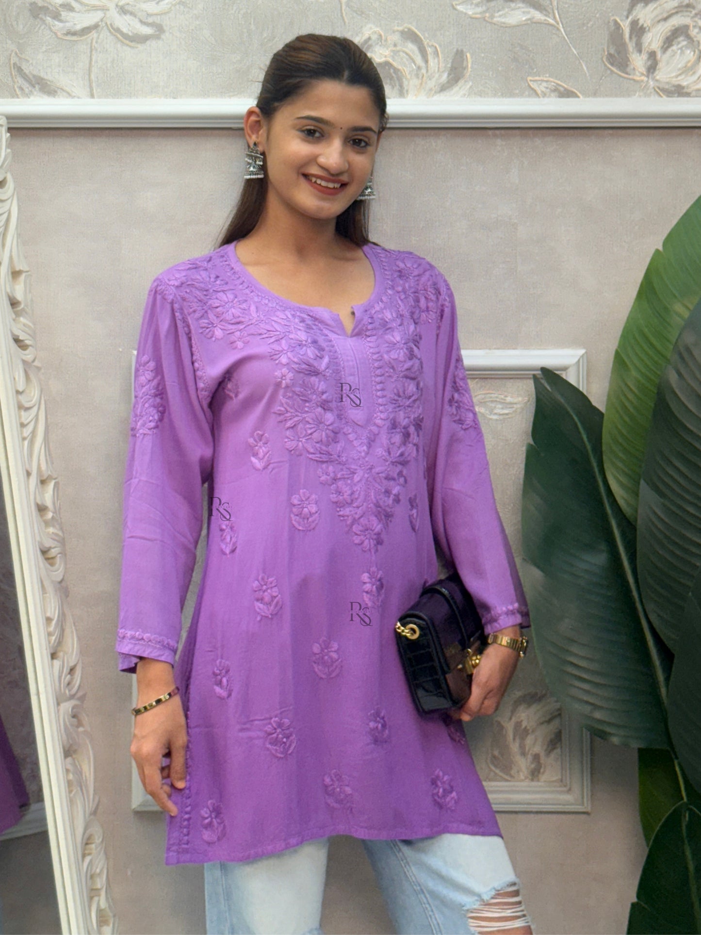 Lavender rayon Lucknow Chikankari short kurta with delicate hand embroidery.