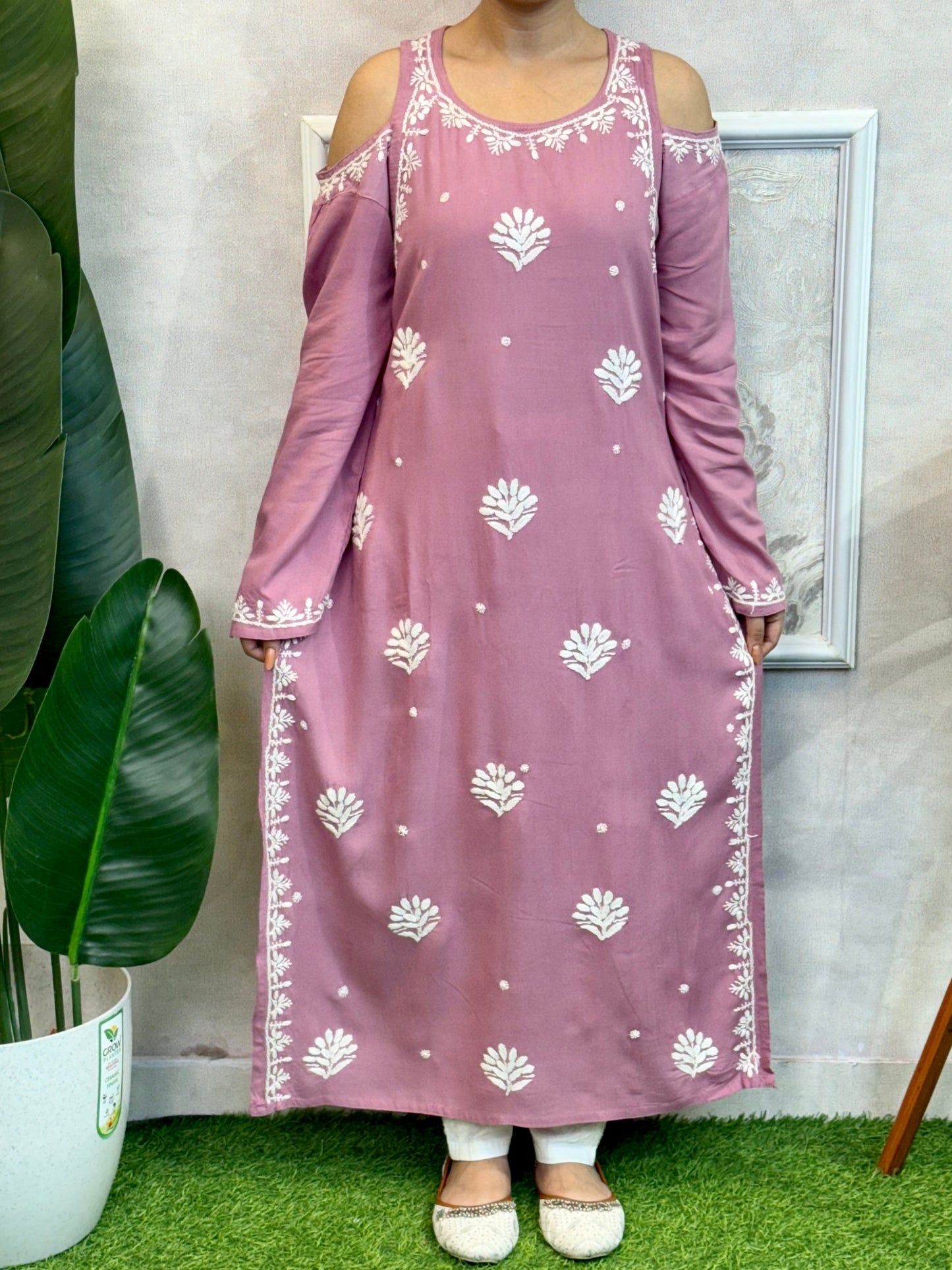 Mauve rayon shoulder cut Lucknow Chikankari kurta with hand embroidery – elegant and stylish