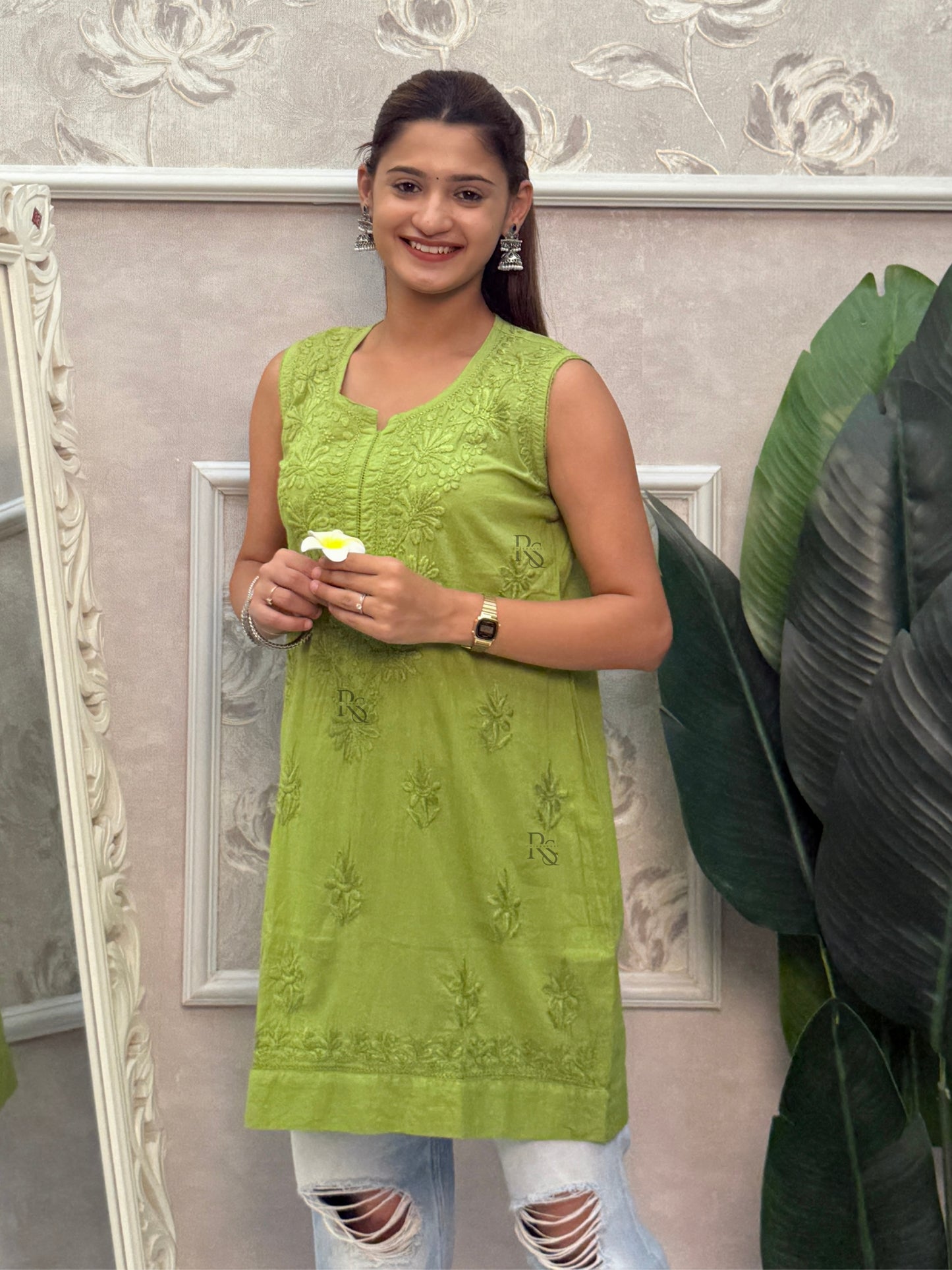 Green ombre Lucknow Chikankari sleeveless short kurta in dobby cotton with hand embroidery.