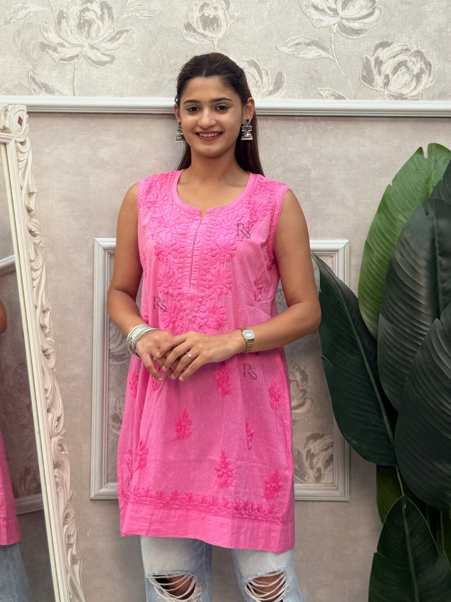 Pink ombre shade Lucknow Chikankari sleeveless short kurta in dobby cotton with hand embroidery.