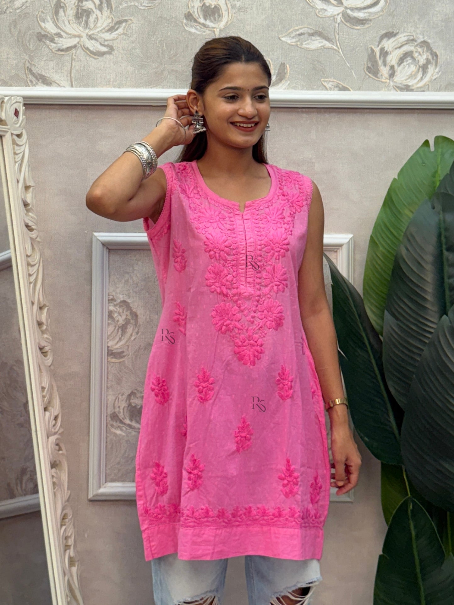 Pink ombre shade Lucknow Chikankari sleeveless short kurta in dobby cotton with hand embroidery.