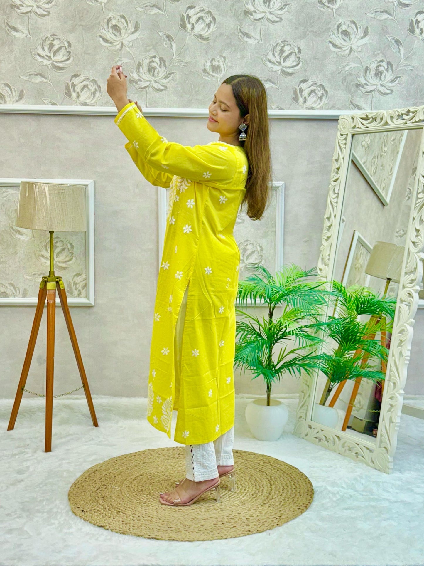 Yellow cotton Lucknow Chikankari kurta with white embroidery