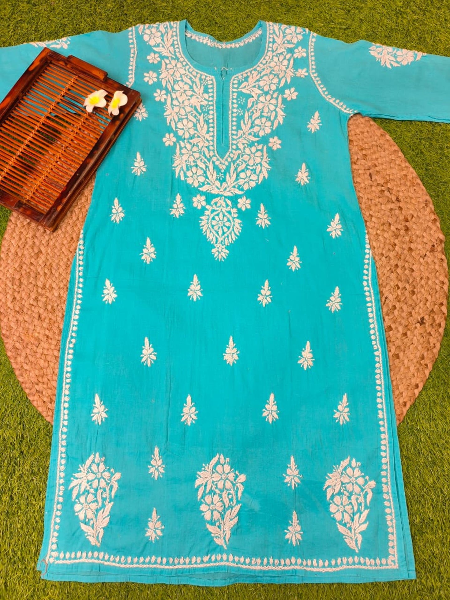 Turquoise blue cotton Lucknow Chikankari kurta with white hand embroidery – casual wear.