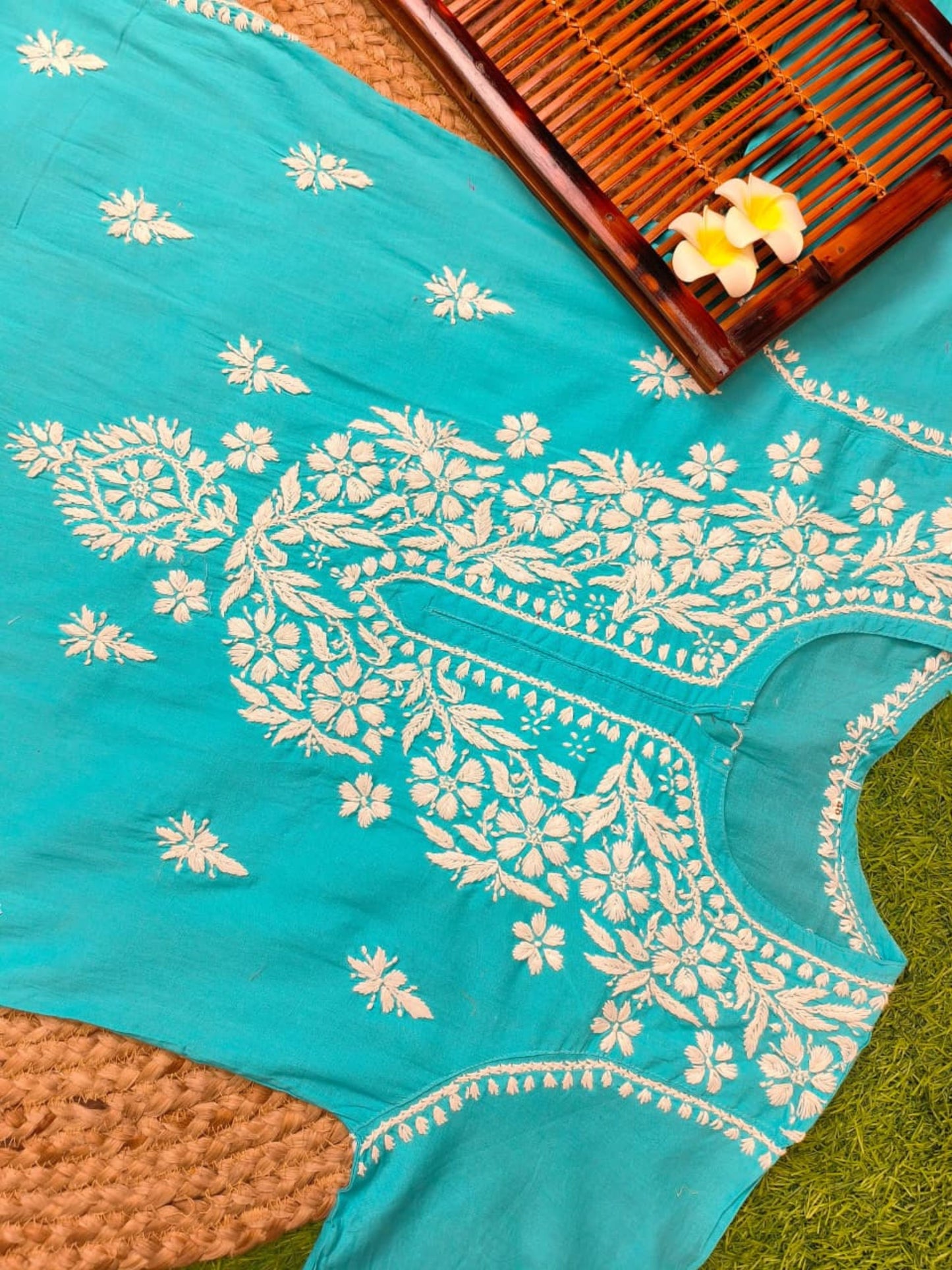 Turquoise blue cotton Lucknow Chikankari kurta with white hand embroidery – casual wear.