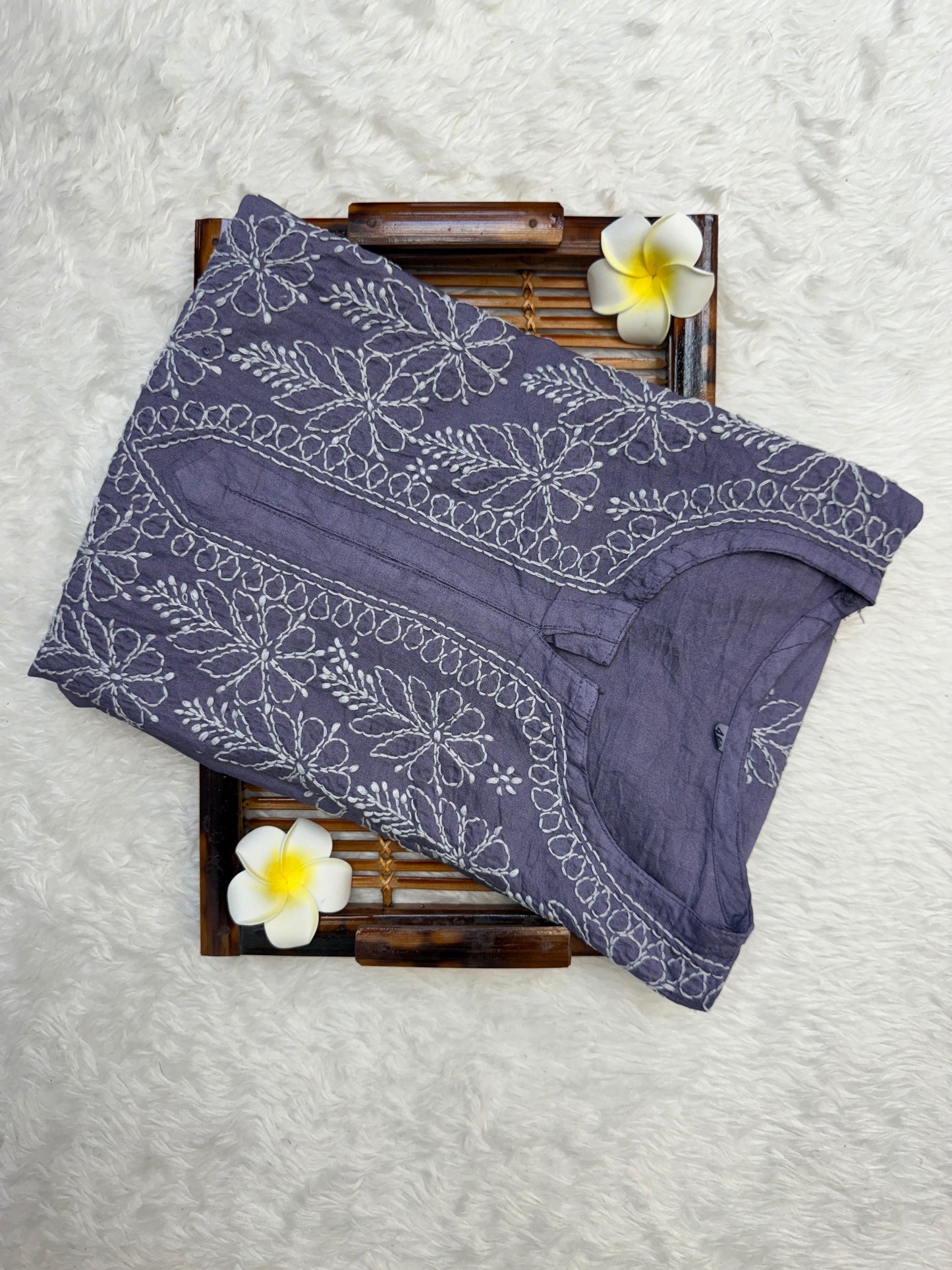 Lucknow Chikankari Lavender Chanderi Kurta with Bakhiya Embroidery