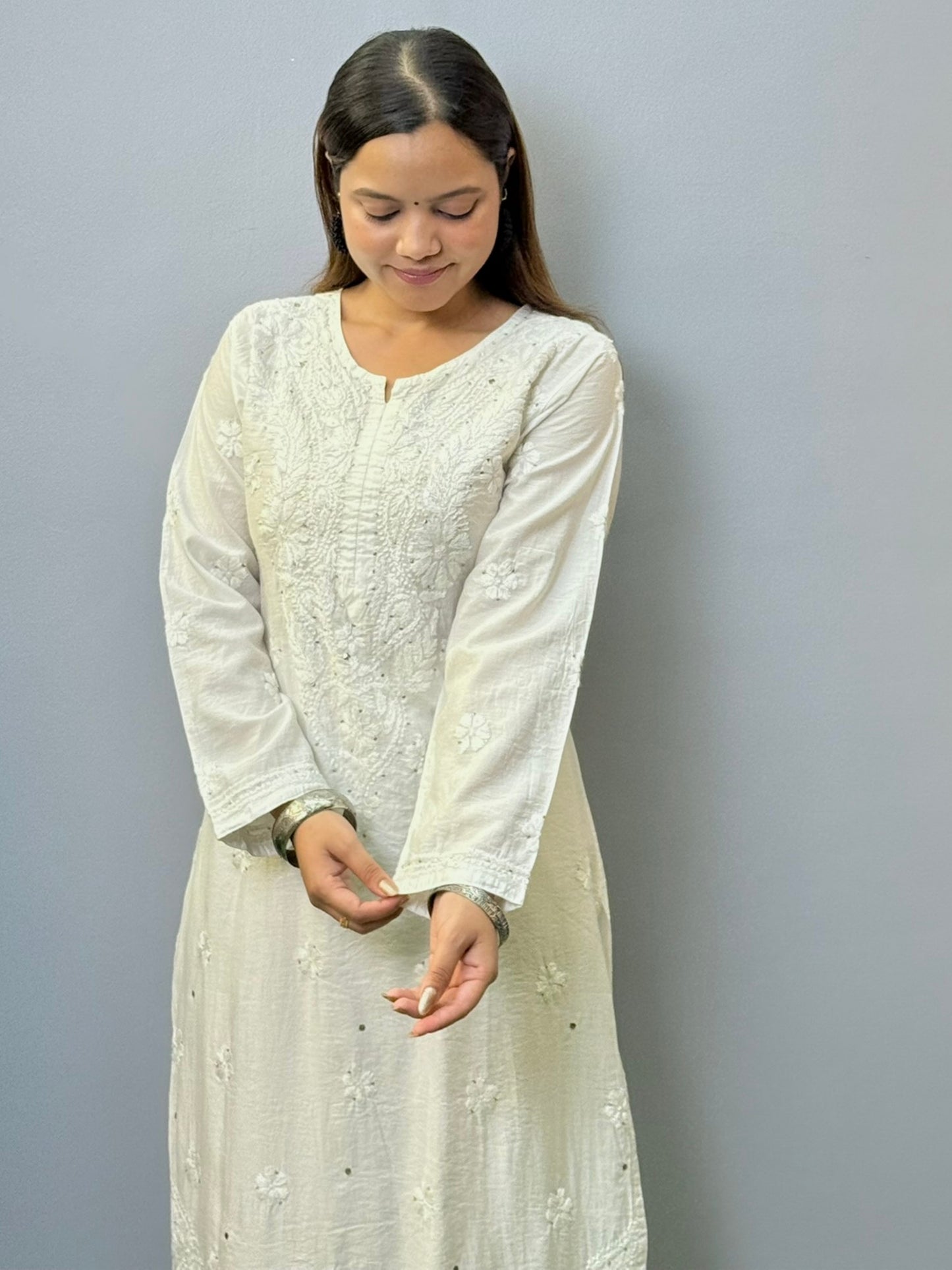 White Chanderi Lucknowi kurta with hand chikankari and mukaish detailing