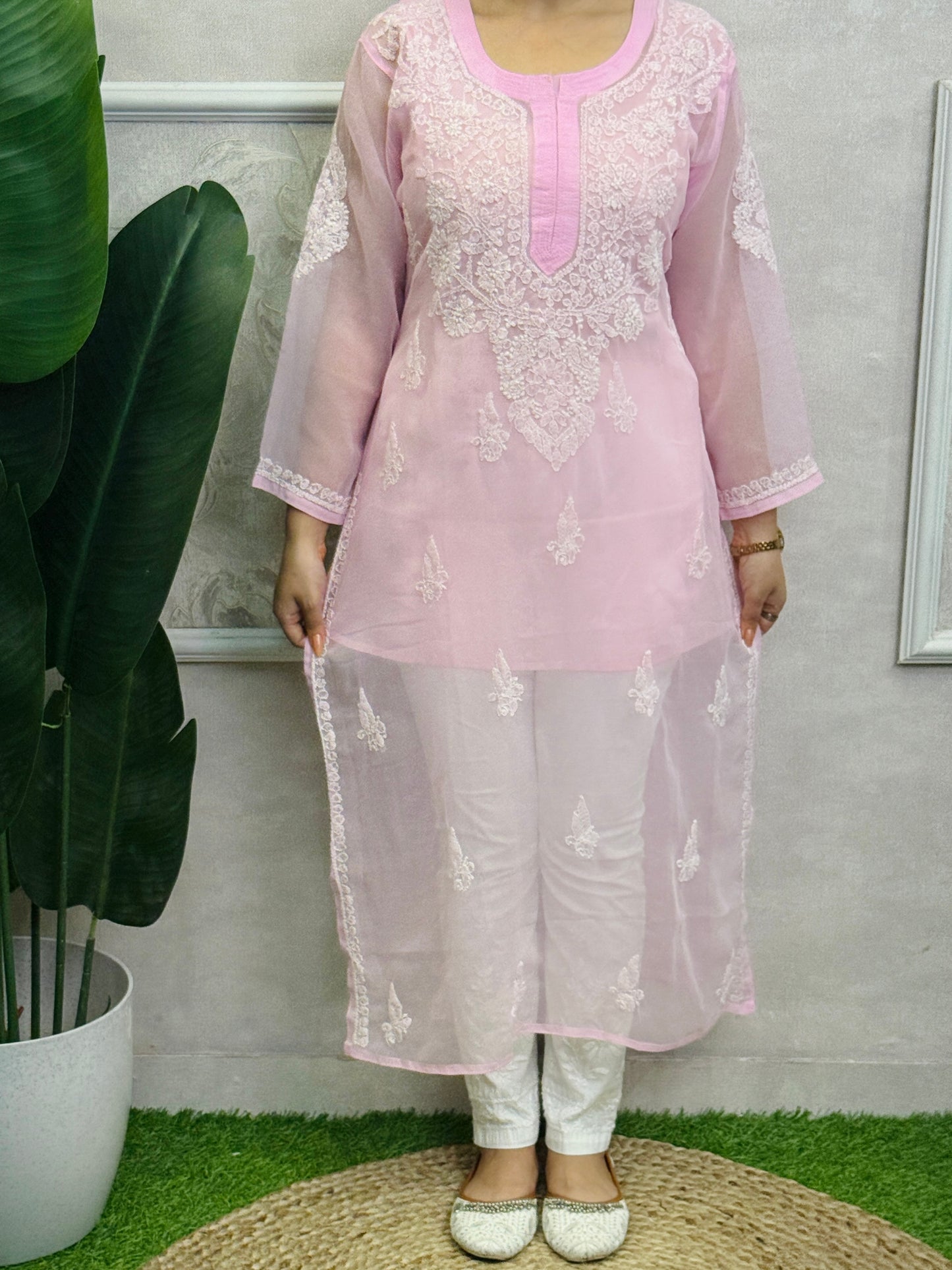 Baby pink georgette Lucknow Chikankari kurta with hand embroidery – casual wear