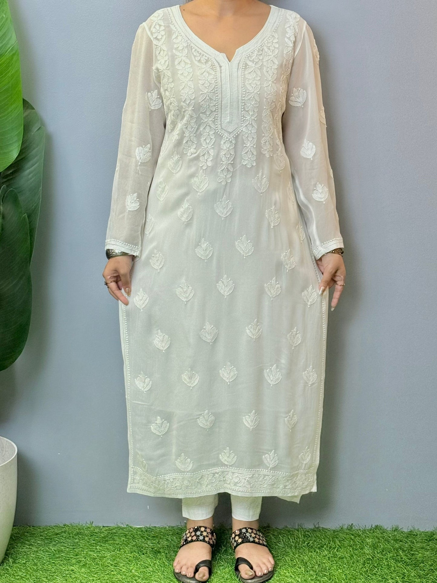 White viscose Lucknowi chikankari kurta with hand embroidery – full sleeves and elegant straight-fit design