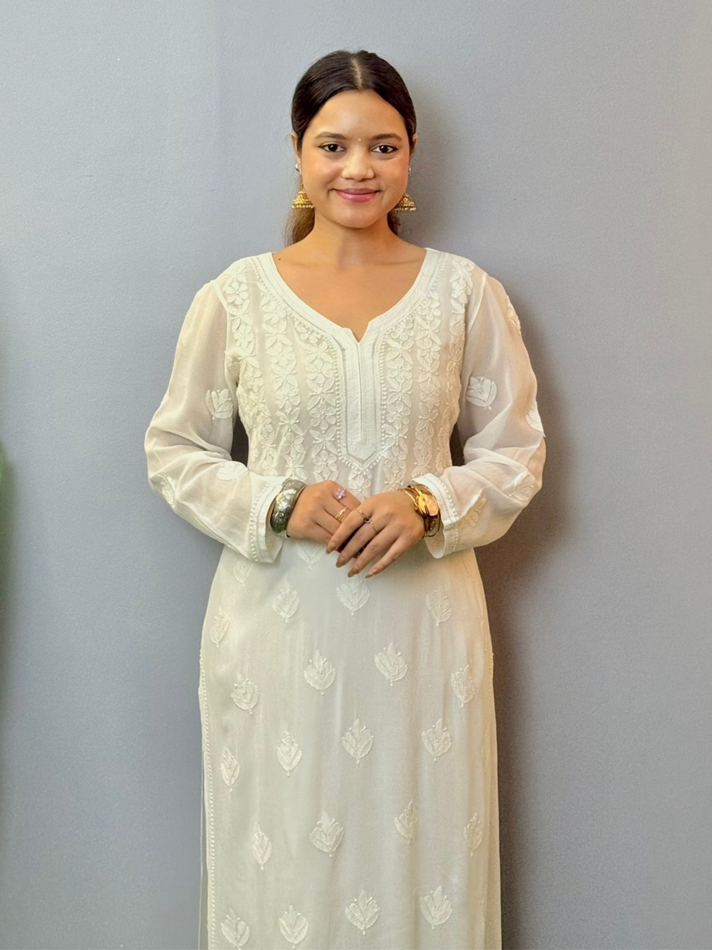 White viscose Lucknowi chikankari kurta with hand embroidery – full sleeves and elegant straight-fit design