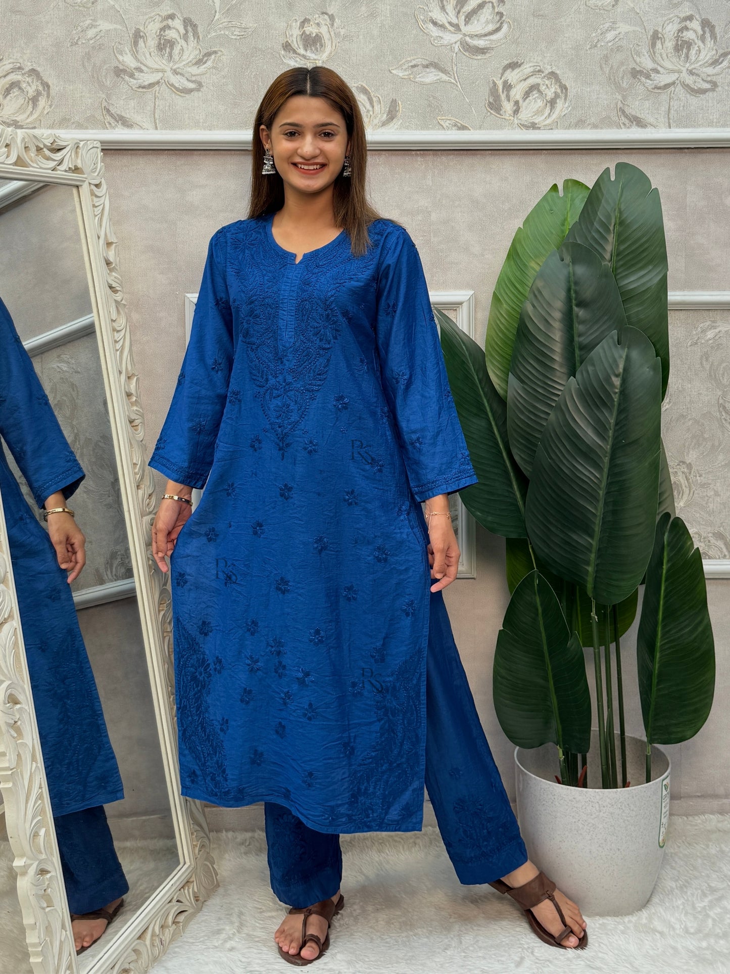 Deep blue Lucknow Chikankari chanderi kurta with intricate hand embroidery.