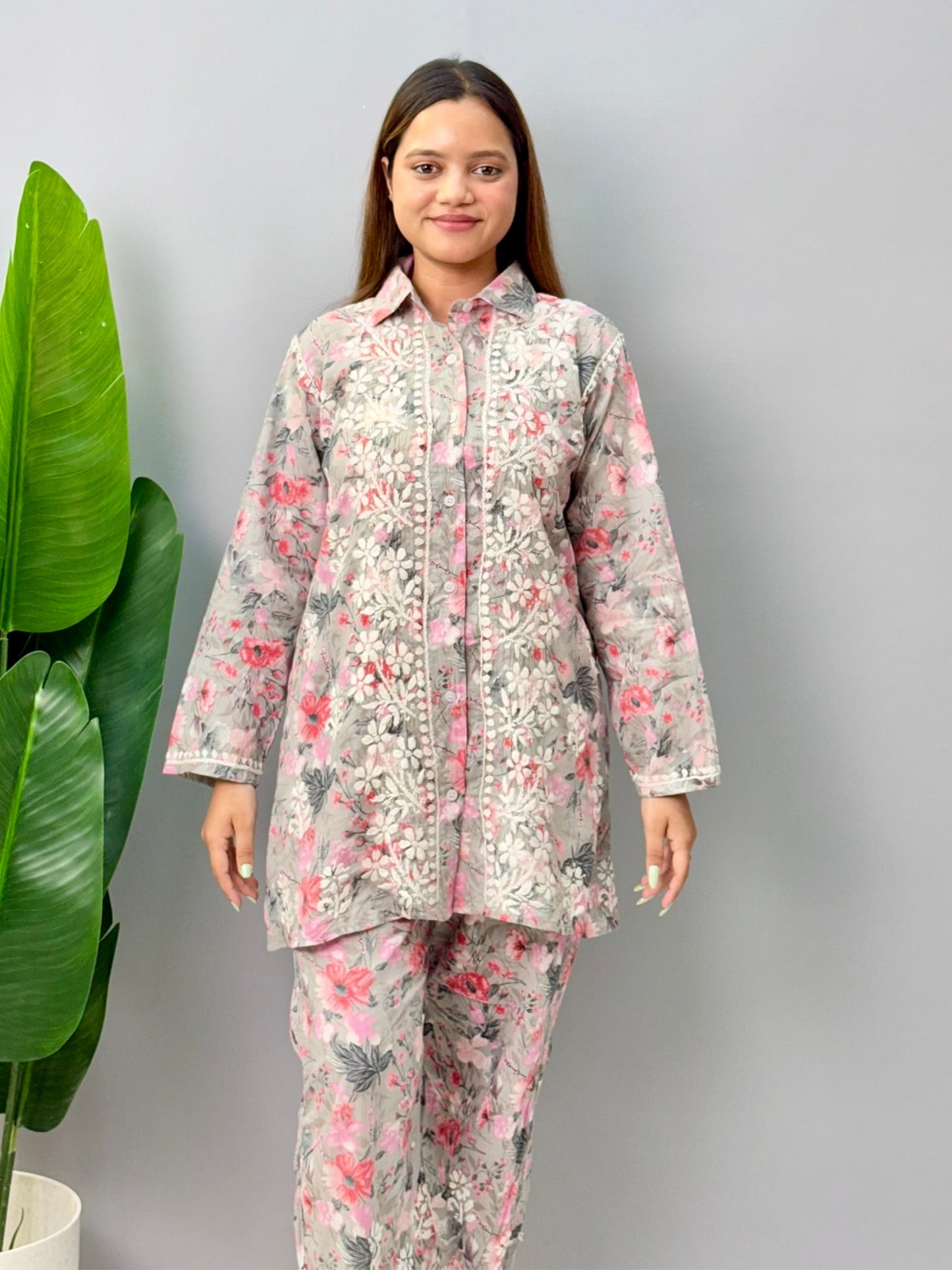 Floral grey-pink mulmul cotton chikankari kurta and pant set with white hand embroidery