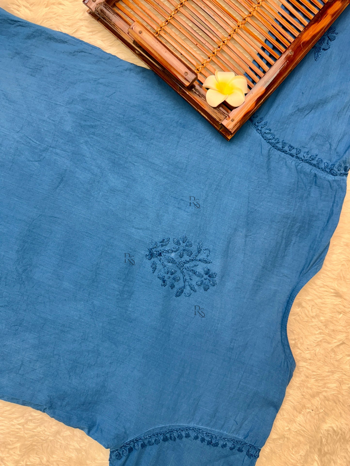 Blue Lucknow chikankari cotton kurta and pant set with hand embroidery and side pockets