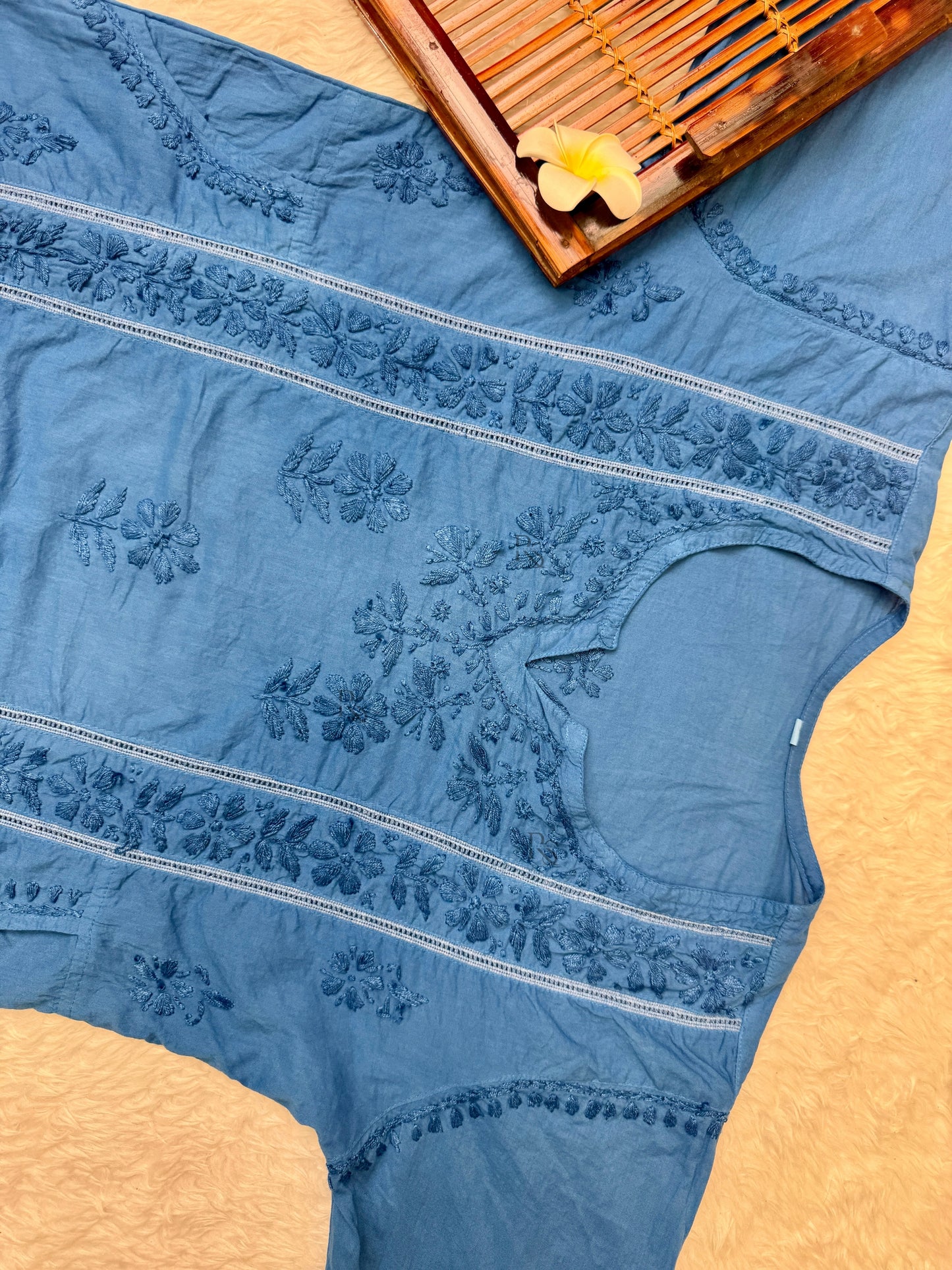 Blue Lucknow chikankari cotton kurta and pant set with hand embroidery and side pockets