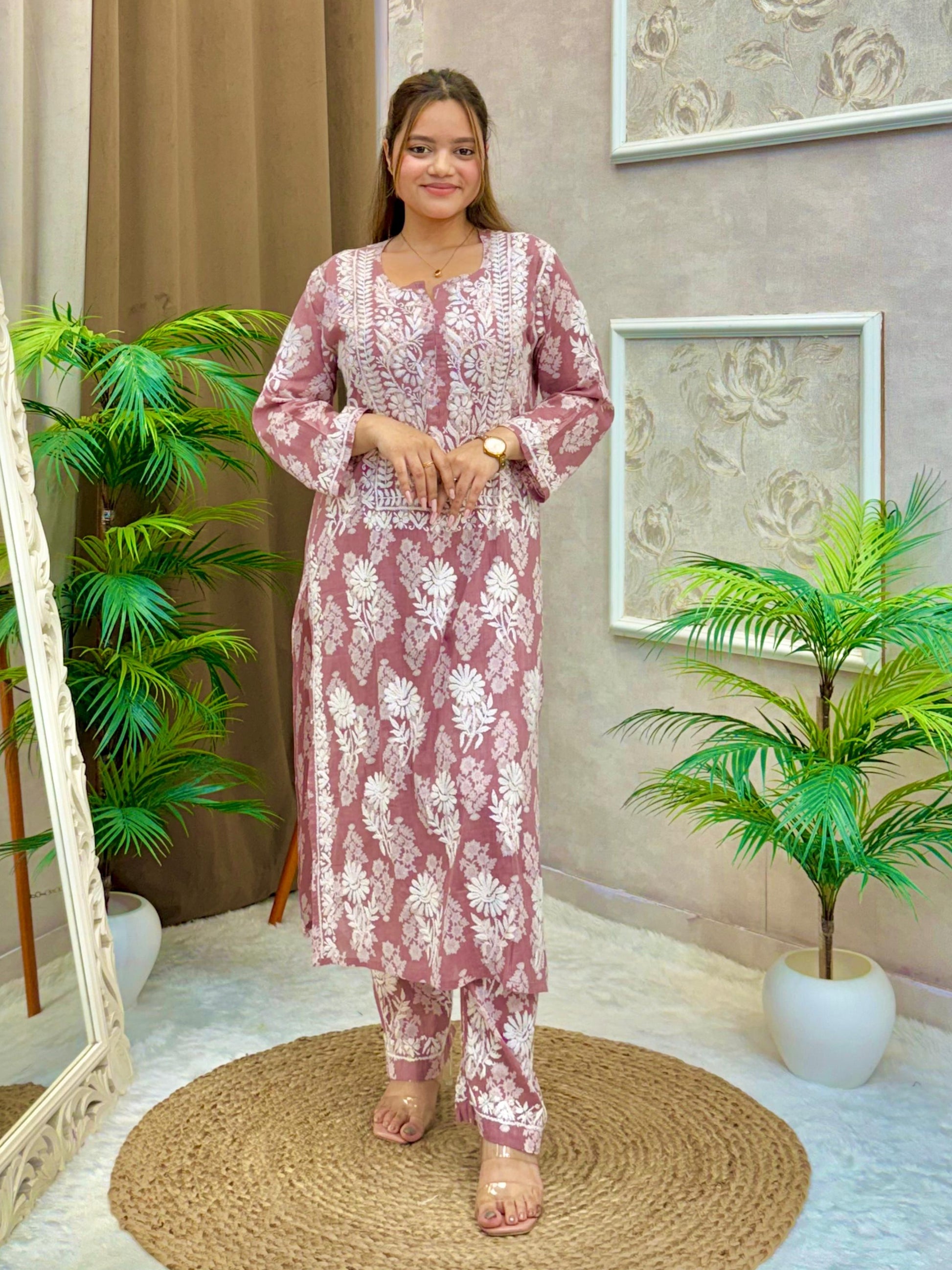 Mauve pink printed mulmul Lucknow Chikankari kurta and pant set with white embroidery