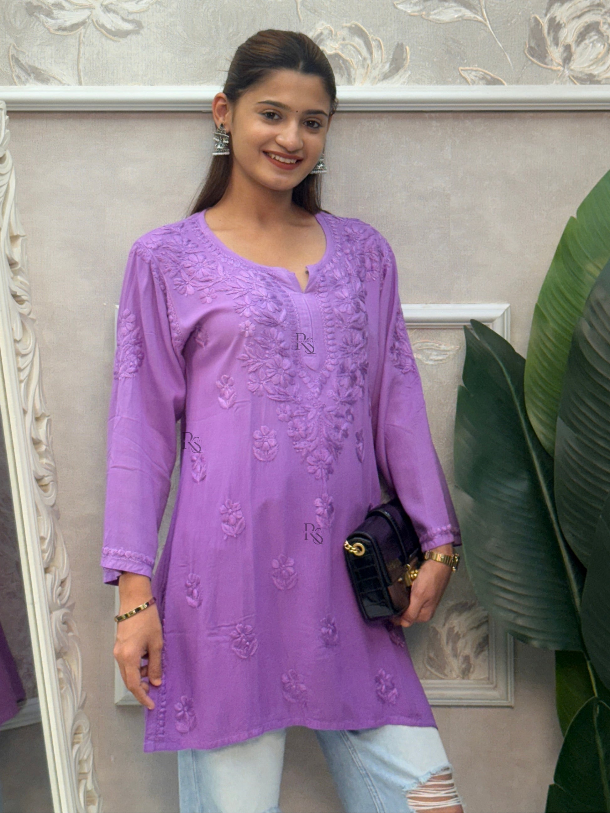 Lavender rayon Lucknow Chikankari short kurta with delicate hand embroidery.
