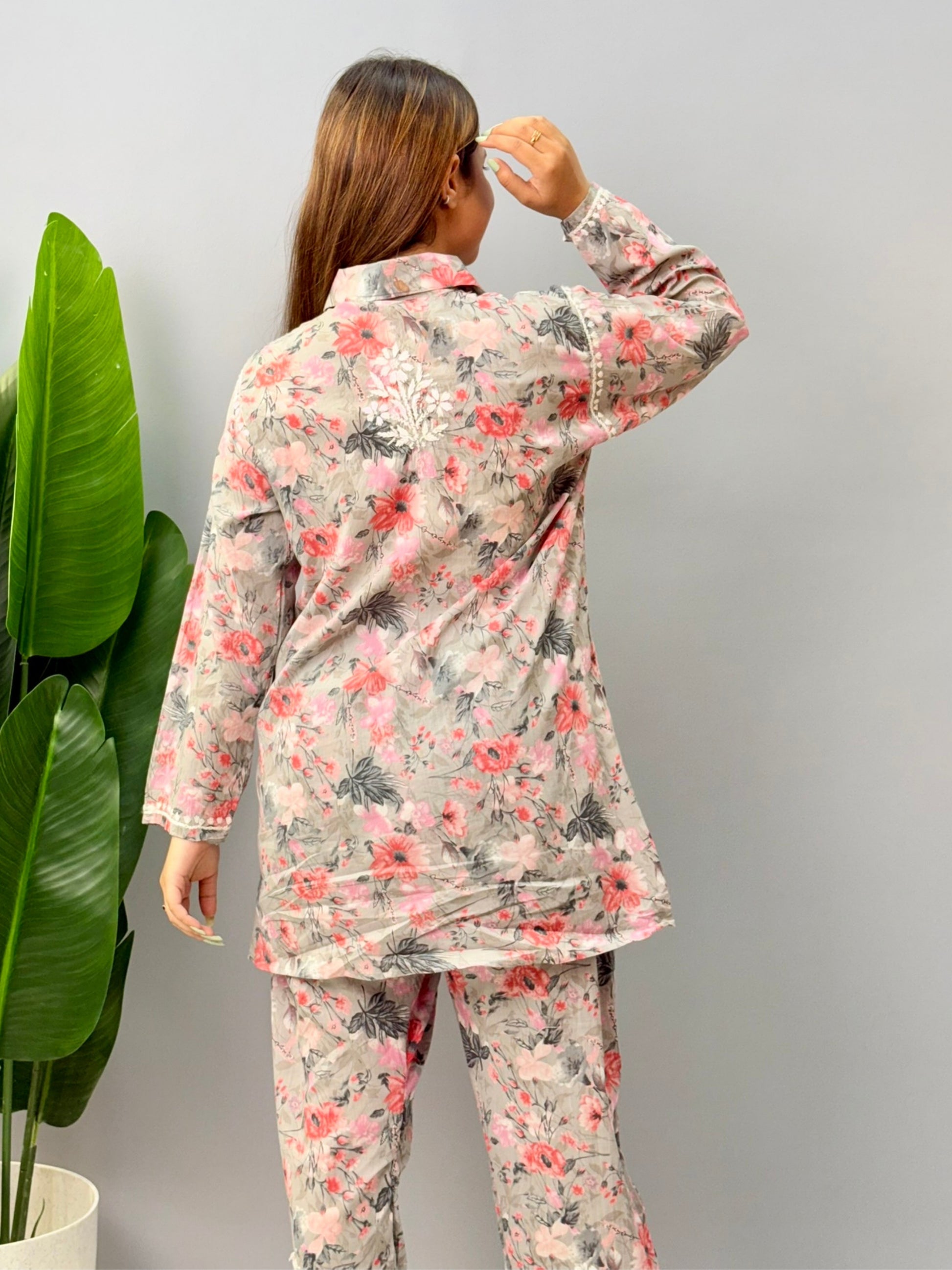 Floral grey-pink mulmul cotton chikankari kurta and pant set with white hand embroidery