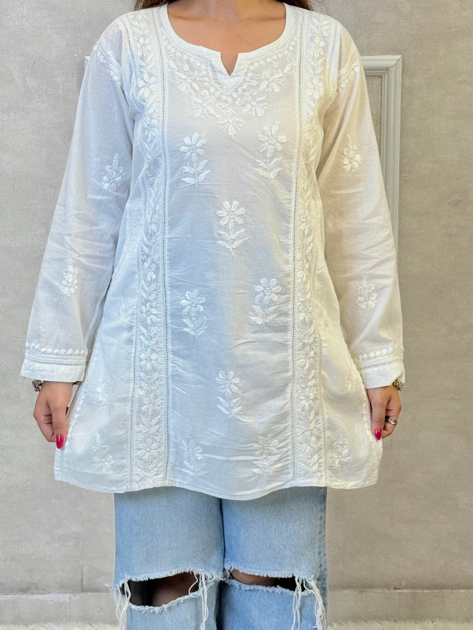 White mulmul short kurta with hand embroidery, dyable Lucknow Chikankari design