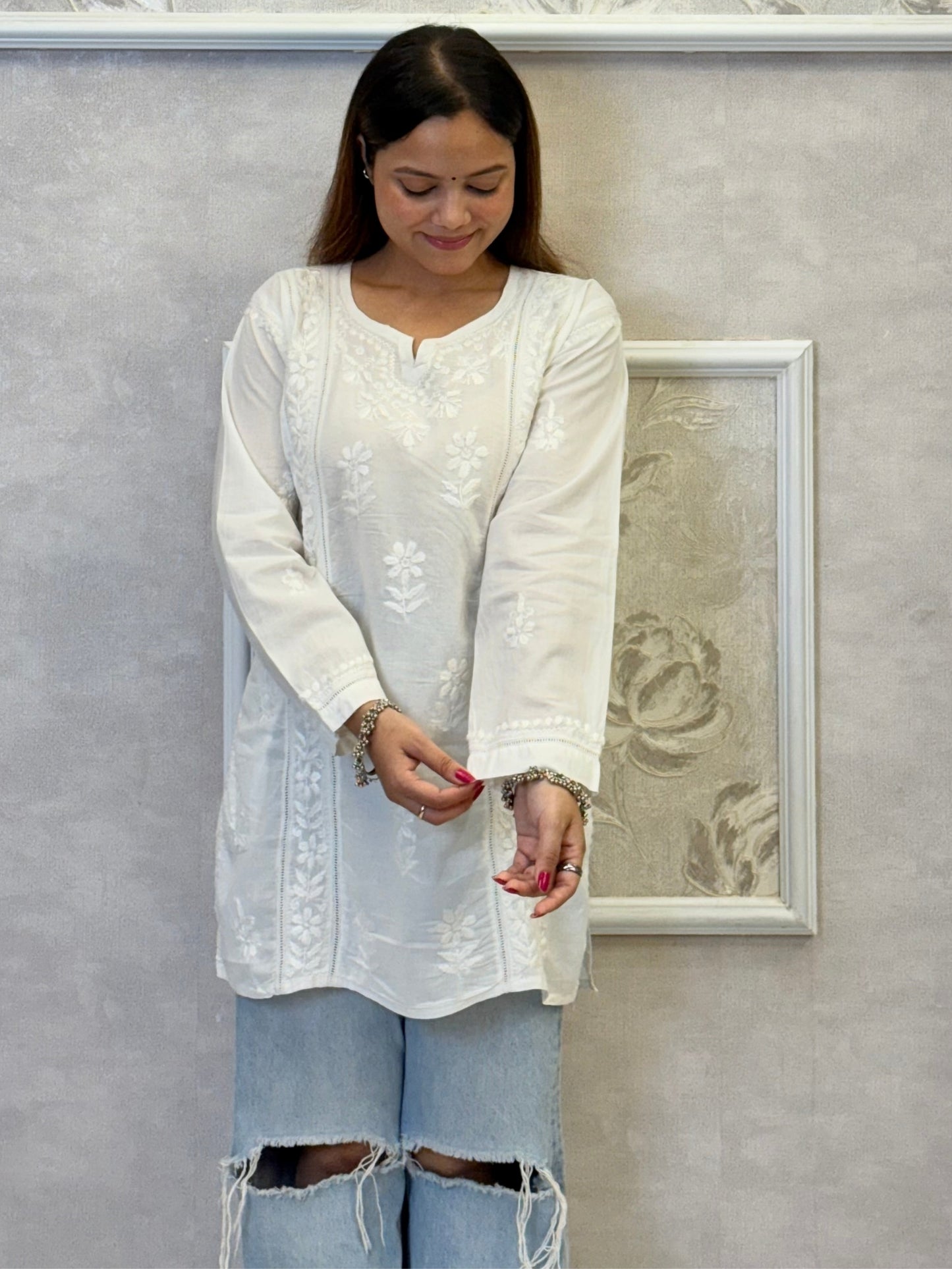 White mulmul short kurta with hand embroidery, dyable Lucknow Chikankari design