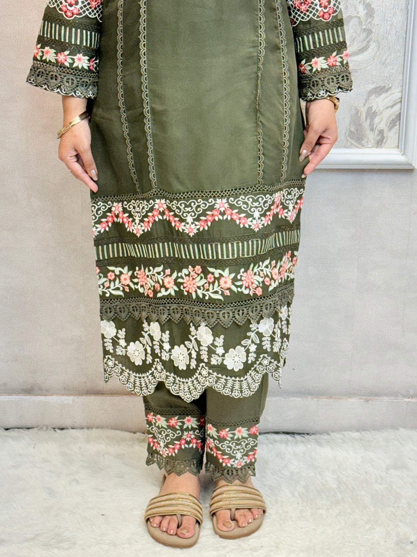 Olive green embroidered georgette kurta set with rayon pants and printed dupatta – designer ethnic wear